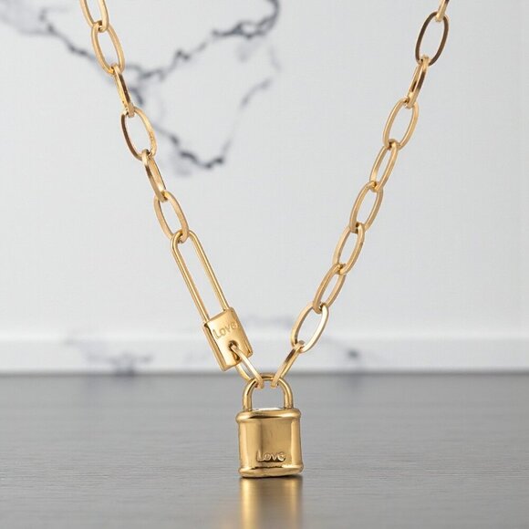 🆕️Padlock Pendant 18K Gold Plated Stainless Steel Trendy Layering Necklace - Picture 6 of 8